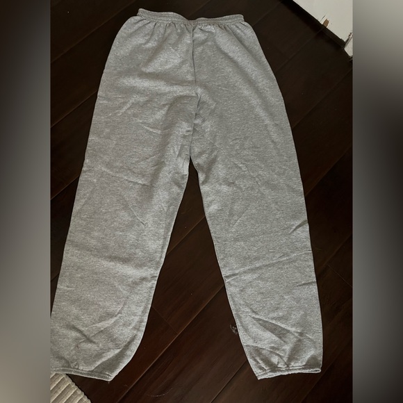Hanes Medium Grey Sweatpants -Medium - Picture 2 of 5
